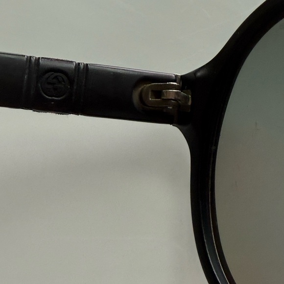 Gucci Black Polarized Sunglasses 1065/S - Picture 6 of 11